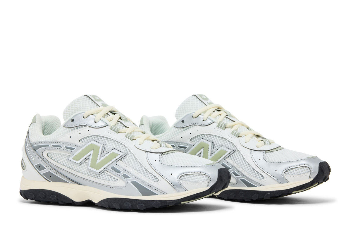New Balance 204L Silver Metallic Sage Green