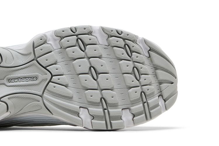 New Balance 530 Silver Metallic Polka Dots