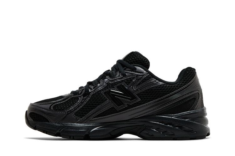 New Balance 740 Triple Black