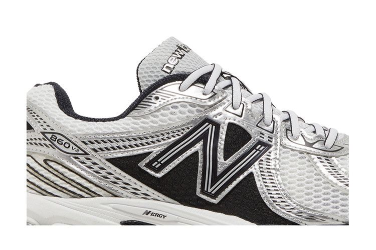 New Balance 860 Black White Silver