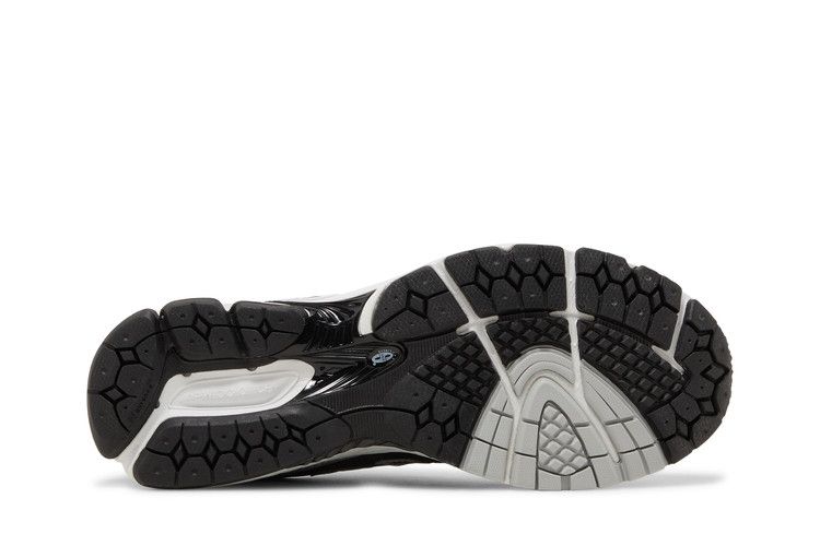 New Balance 860 Black White Silver
