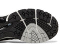 New Balance 860 Black White Silver
