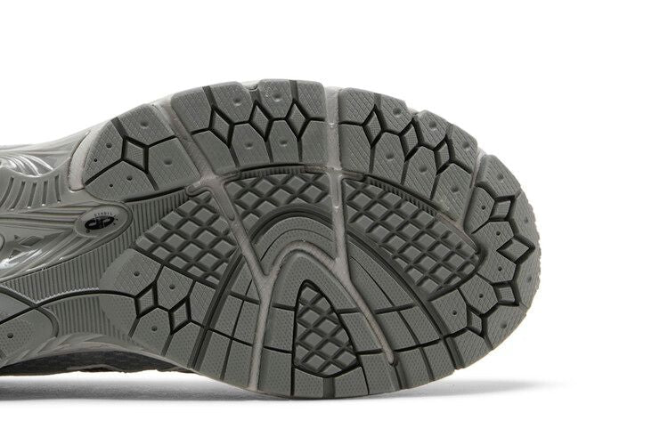 New Balance 860 V2 Grey Purple
