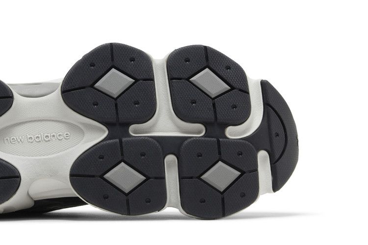 New Balance 9060 Black Phantom Magnet Silver Metallic