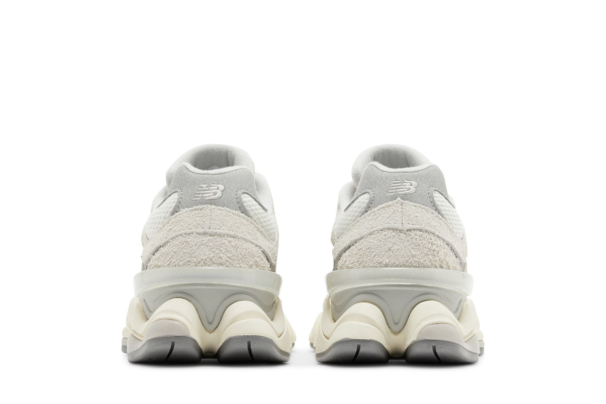 New Balance 9060 Moonbeam Sea Salt