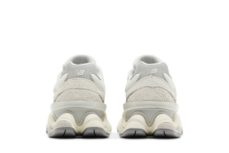 New Balance 9060 Moonbeam Sea Salt