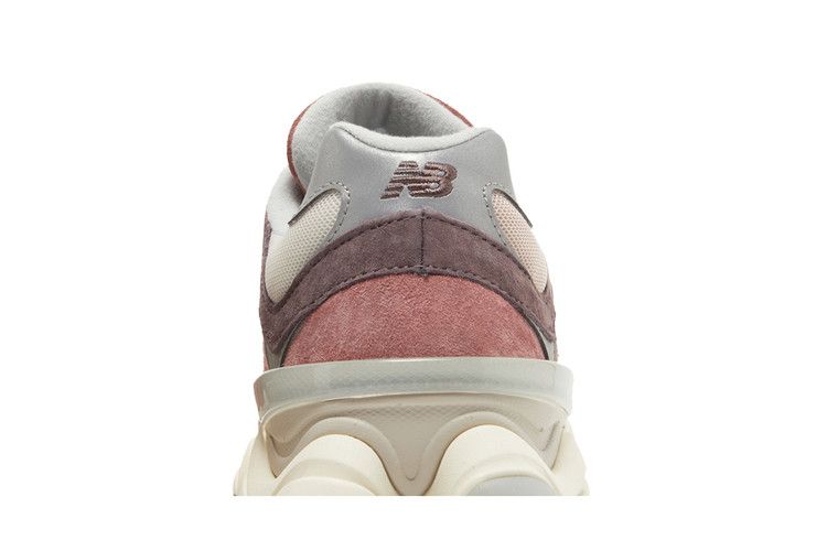 New Balance 9060 Sea Salt Cherry Blossom