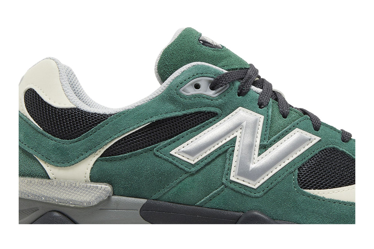 New Balance 9060 Team Forest Green