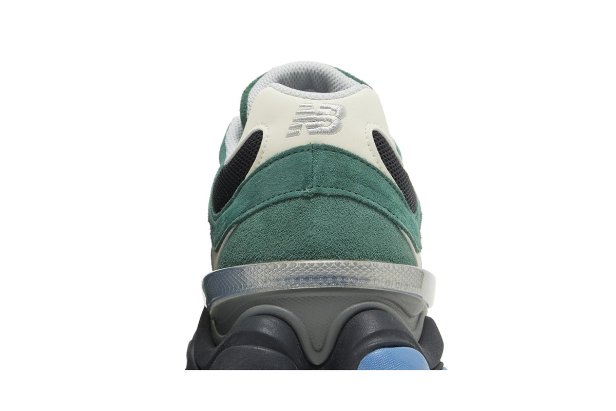New Balance 9060 Team Forest Green