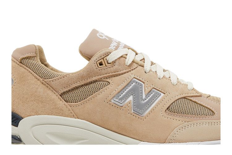 New Balance 990 V2 Kith Tannin