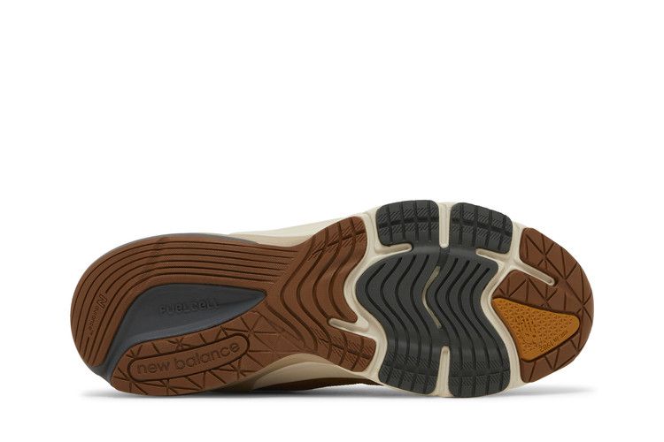 New Balance 990 V6 Carhartt WIP Sculpture Center