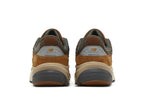New Balance 990 V6 Carhartt WIP Sculpture Center