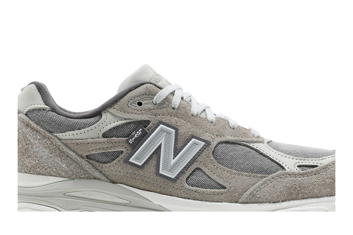 New Balance 990 v3 Levi's Elephant Skin