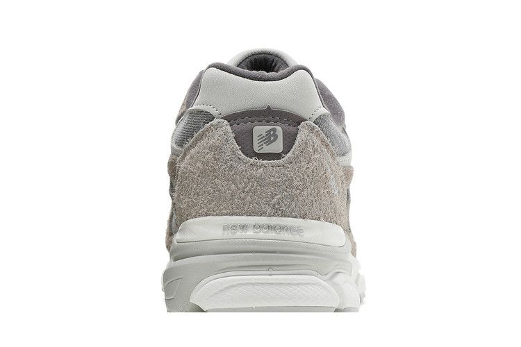 New Balance 990 v3 Levi's Elephant Skin