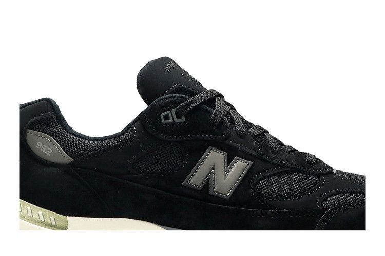 New Balance 992 Black Grey