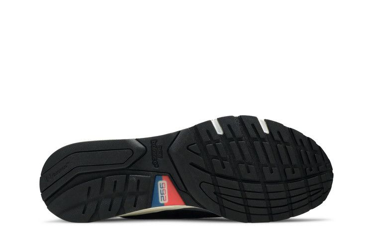 New Balance 992 Black Grey