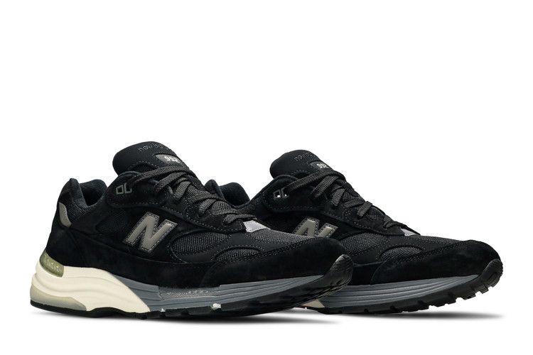 New Balance 992 Black Grey