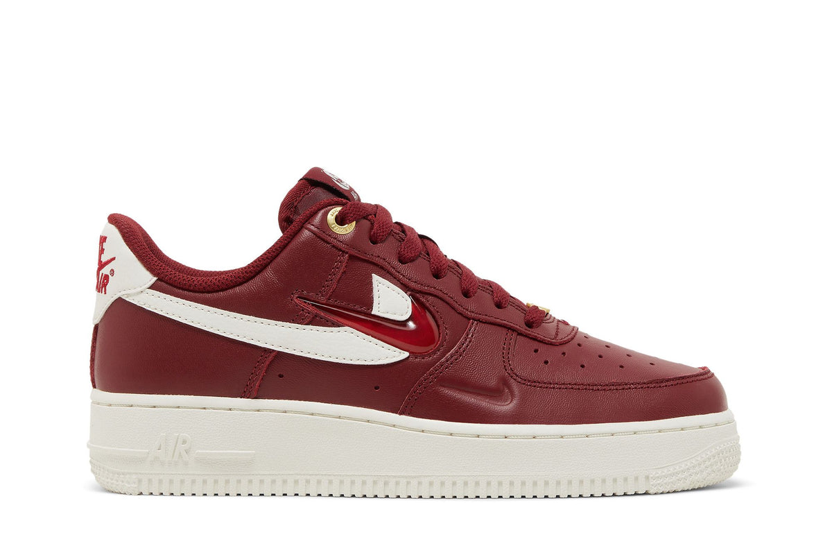 Nike Air Force 1 '07 Premium Team Red History Of Logos