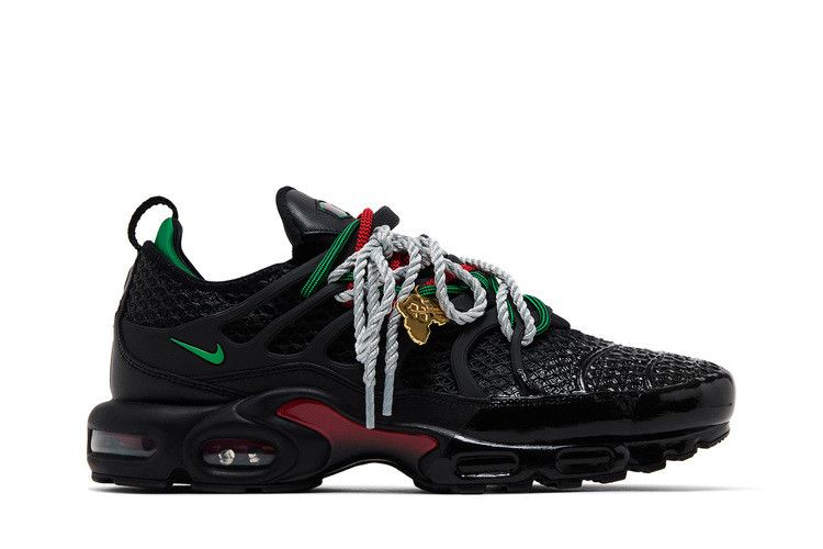 Nike Air Max Plus Homecoming Black