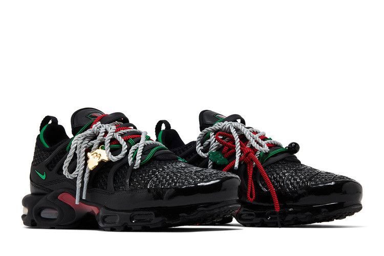 Nike Air Max Plus Homecoming Black
