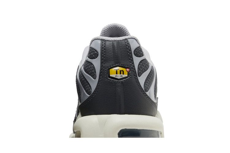 Nike Air Max Plus SE Greyscale Cool Grey