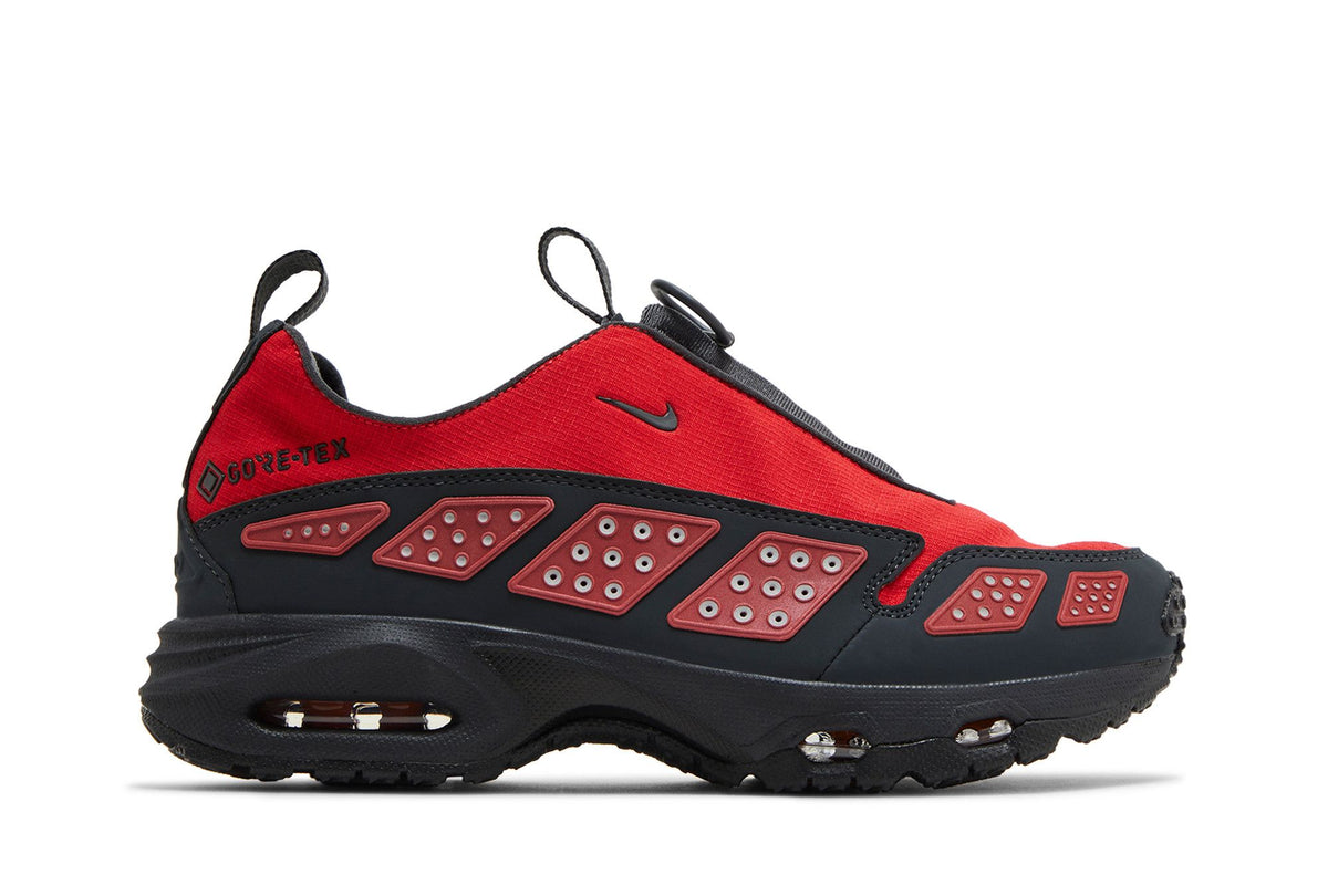 Nike Air Max Sunder Gore-Tex Hyper Crimson
