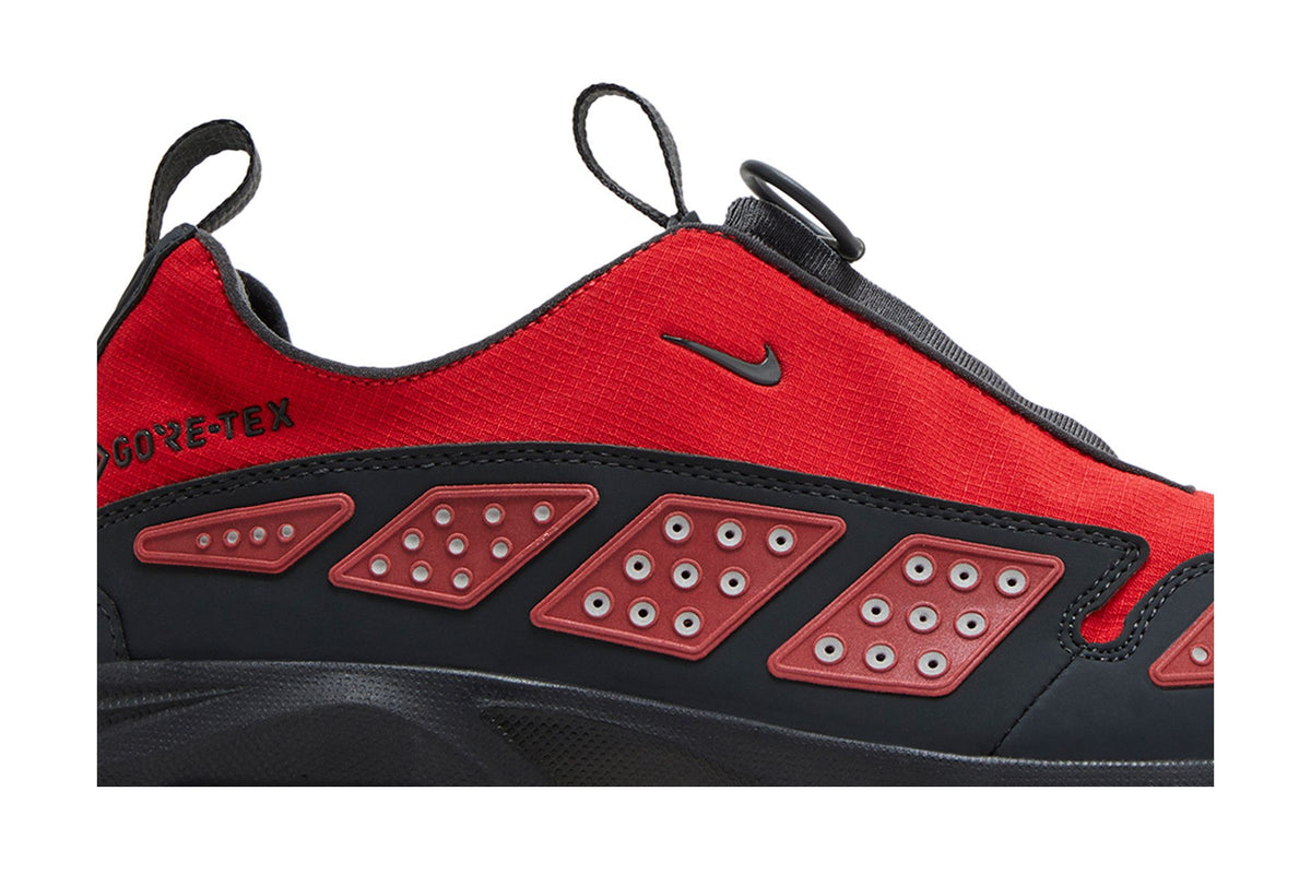 Nike Air Max Sunder Gore-Tex Hyper Crimson
