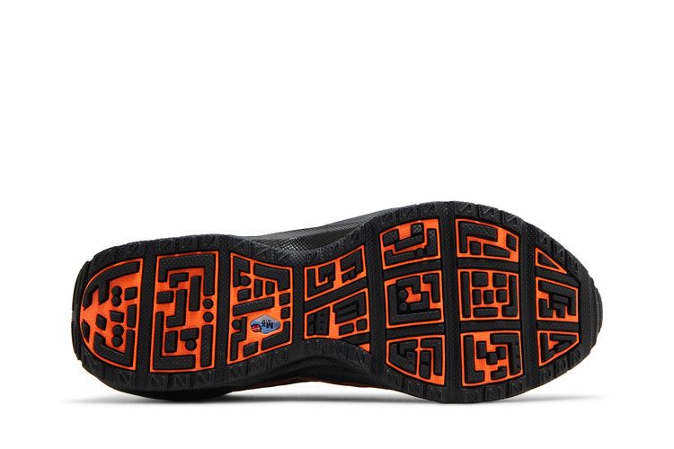 Nike Air Max Sunder Gore-Tex Hyper Crimson