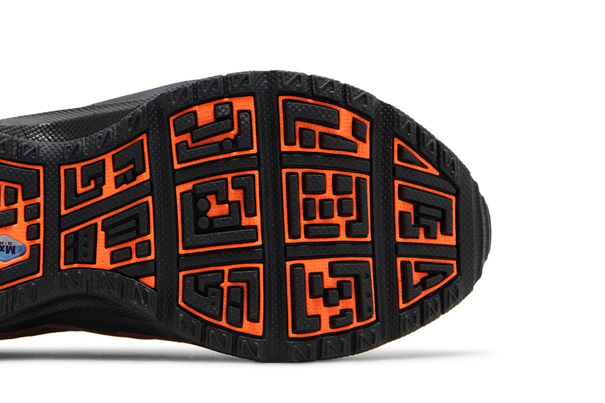 Nike Air Max Sunder Gore-Tex Hyper Crimson