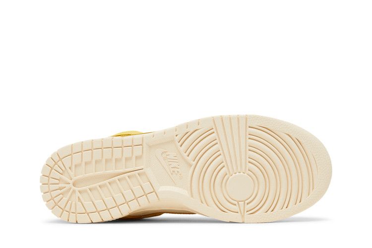 Nike Dunk Low Banana