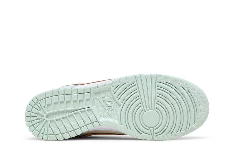 Nike Dunk Low Barely Green