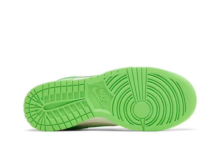 Nike Dunk Low Green Strike