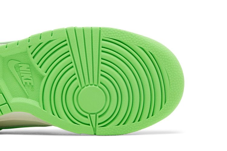 Nike Dunk Low Green Strike