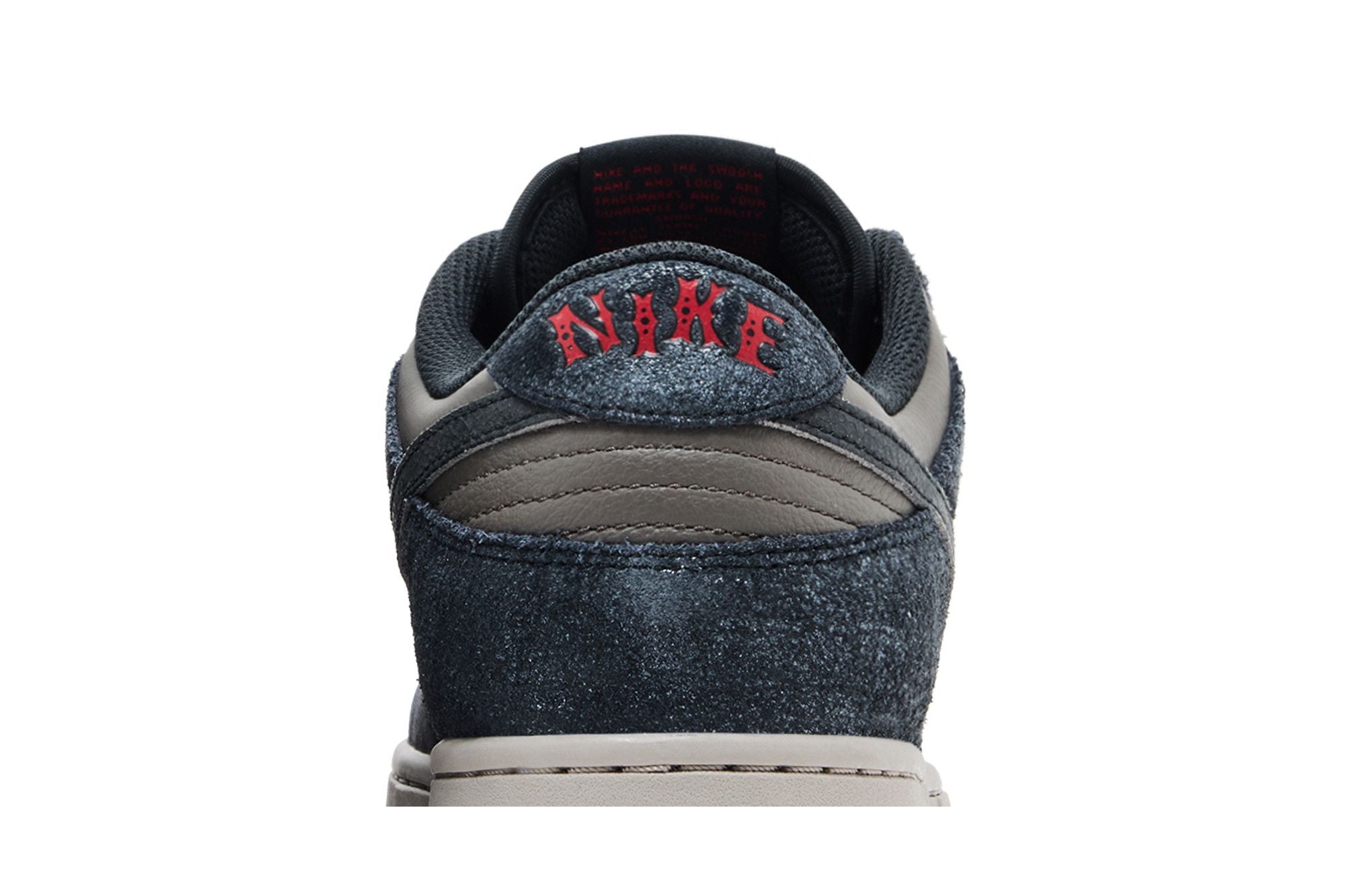 Nike Dunk Low Retro NYC CBGB