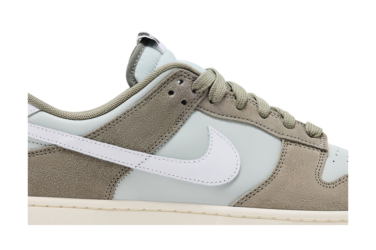 Nike Dunk Low Retro SE Light Silver Light Army Sail White