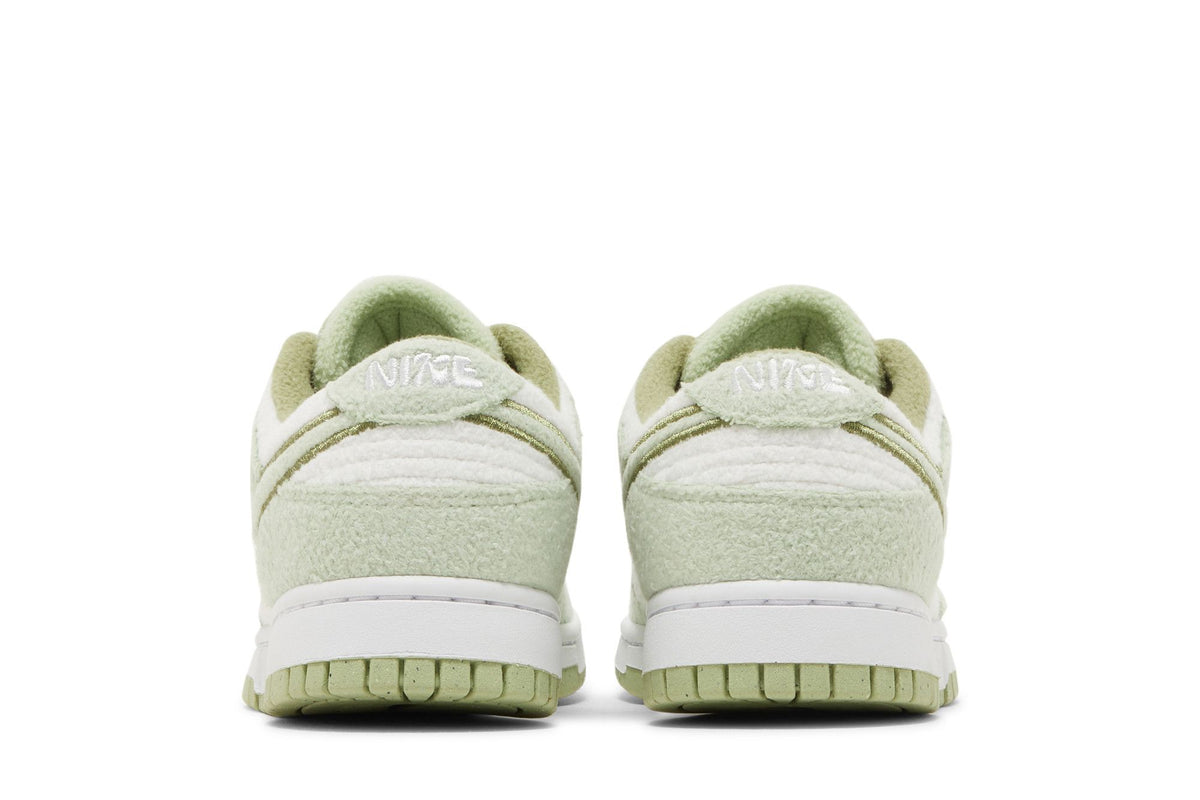 Nike Dunk Low SE Fleece Green