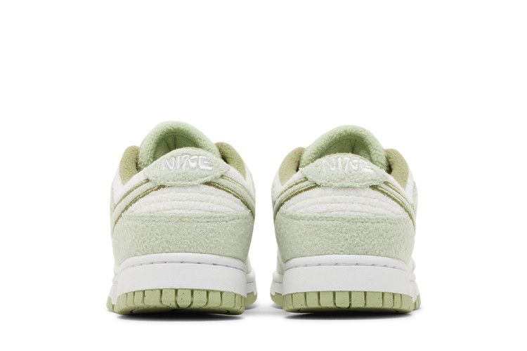 Nike Dunk Low SE Fleece Green