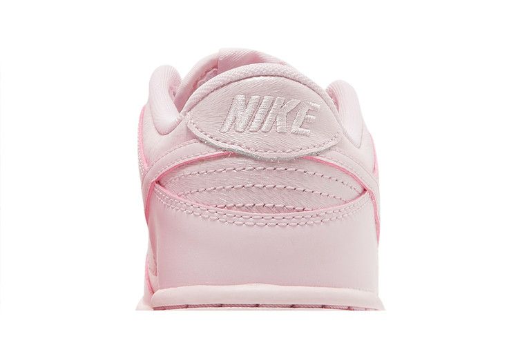 Nike Dunk Low SE Prism Pink