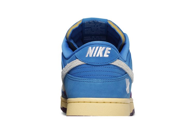 Nike Dunk Low Undefeated 5 On It