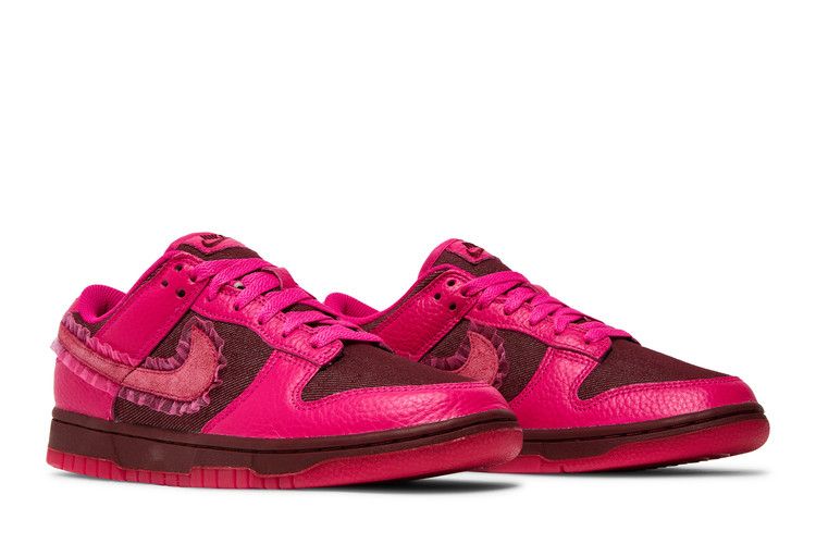 Nike Dunk Low Valentines Day (2022)