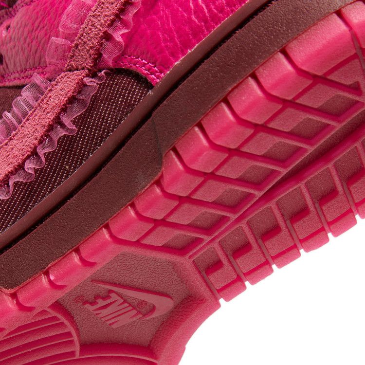 Nike Dunk Low Valentines Day (2022)