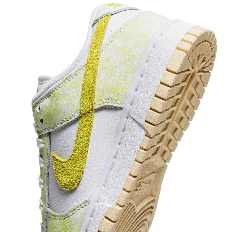 Nike Dunk Low Yellow Strike