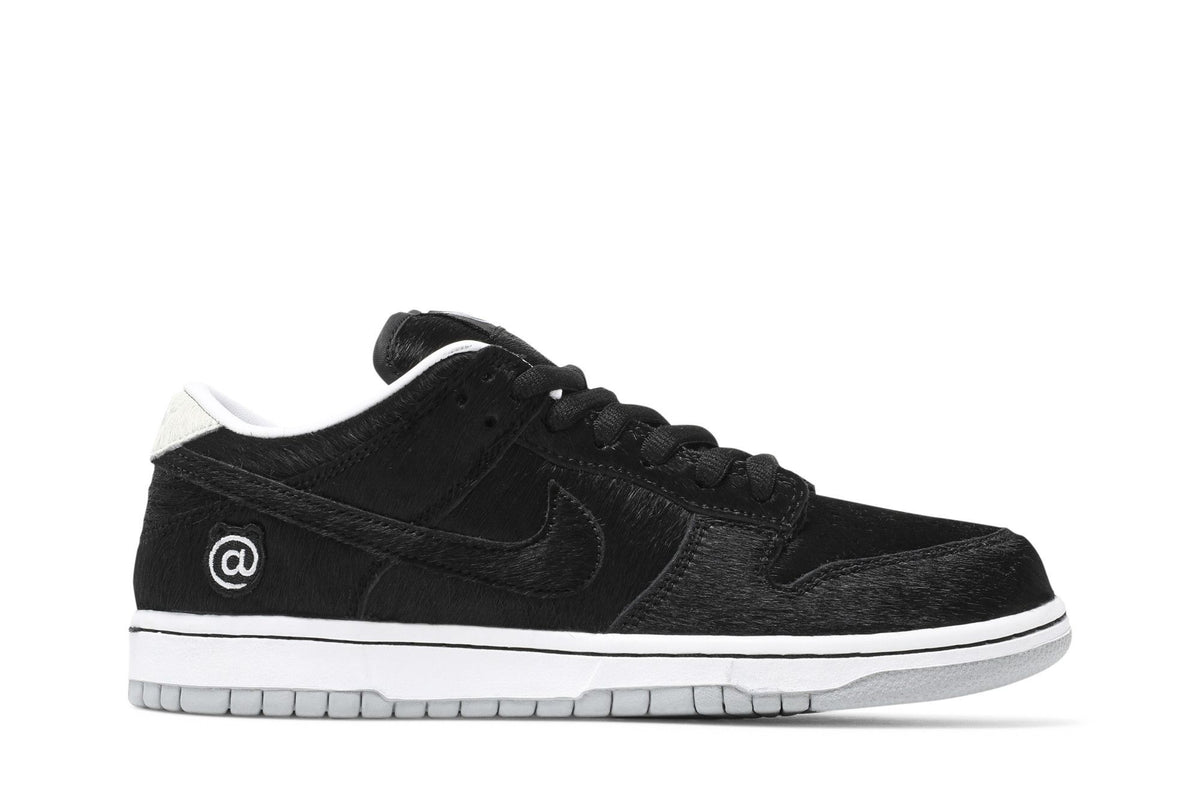 Nike SB Dunk Low BE@RBRICK Medicom Toy