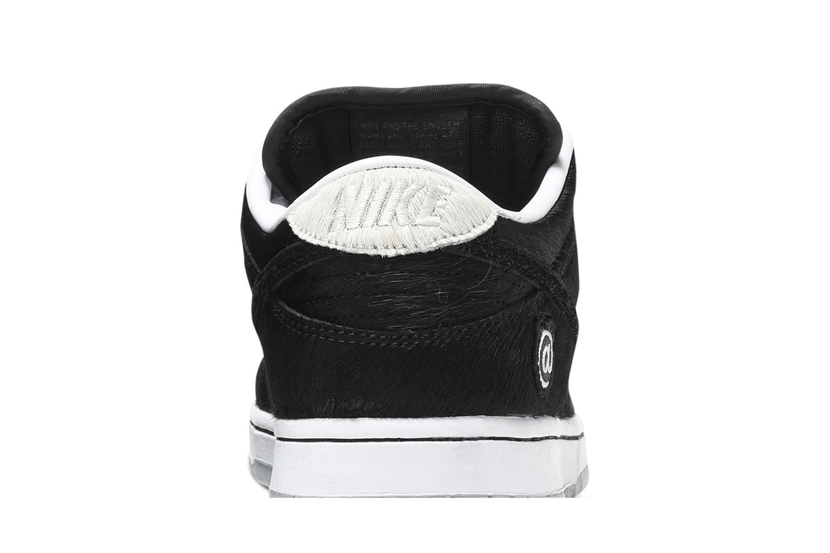 Nike SB Dunk Low BE@RBRICK Medicom Toy