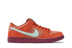 Nike SB Dunk Low Mystic Red