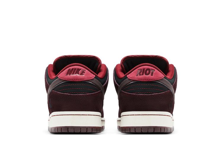 Nike SB Dunk Low Riot Skateshop