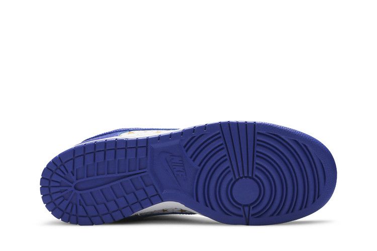 Nike SB Dunk Low Supreme Hyper Royal