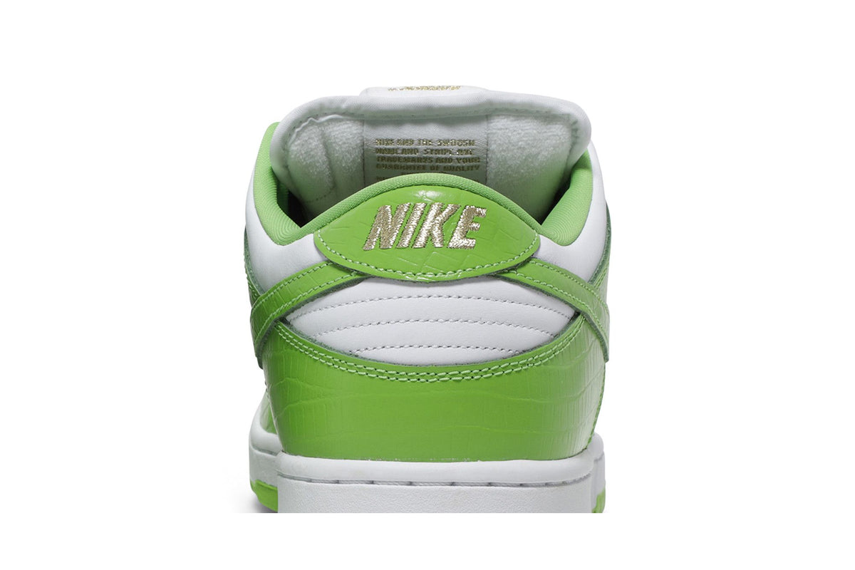 Nike SB Dunk Low Supreme Stars Mean Green (2021)