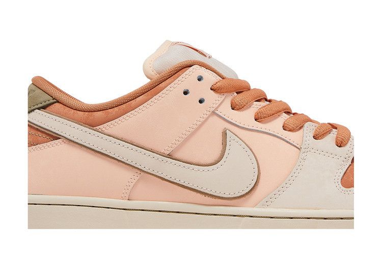 Nike SB Dunk Low Trocadéro Gardens