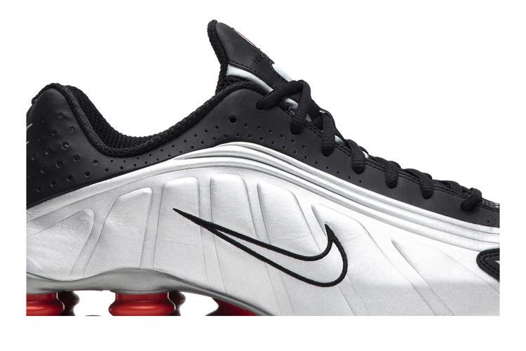Nike Shox R4 Black Metallic Silver (2018/2024)